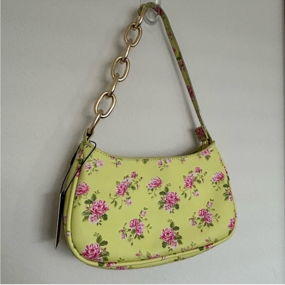 HOUSE OF WANT Vegan Leather Floral Print Shoulder Bag with Gold Chain - Picture 4 of 7